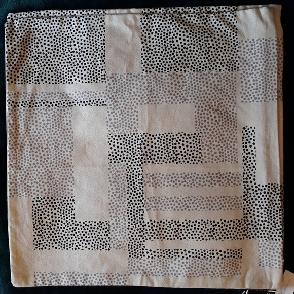 NWT Barn & Willow PAIR 18" x 18" Cotton Dots Pillow Cover - Picture 4 of 13